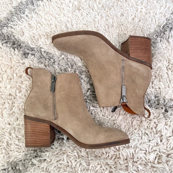 Lucky Brand Womens Walba Taupe Suede Block Heel Ankle Boots - Picture 2 of 9